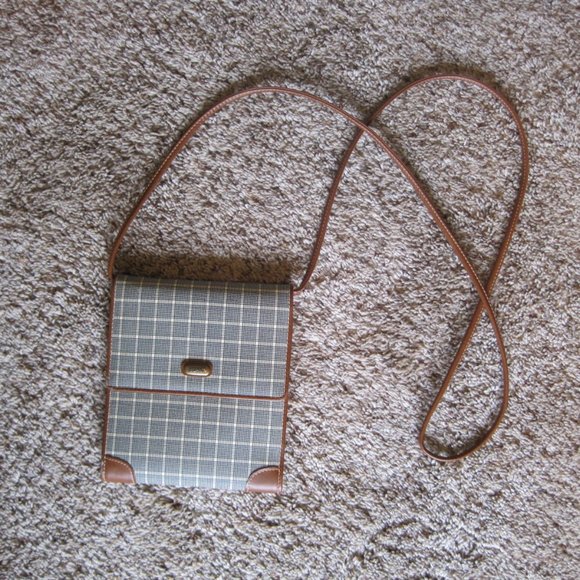 Esprit Handbags - Vintage Esprit crossbody wallet billfold purse